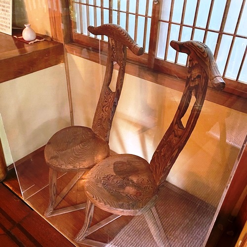 バーナード・リーチの椅子（旧村川別荘）