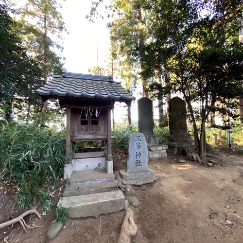高野山香取神社